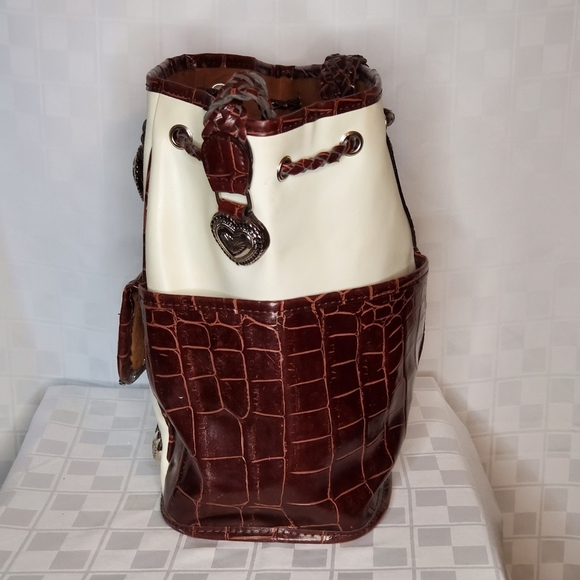 Large Bucket Purse - Picture 3 of 7